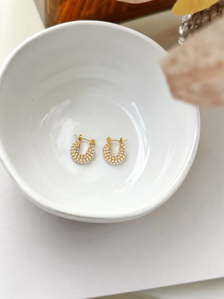 8401JE - Nivia Gold Filled Pearl Earrings