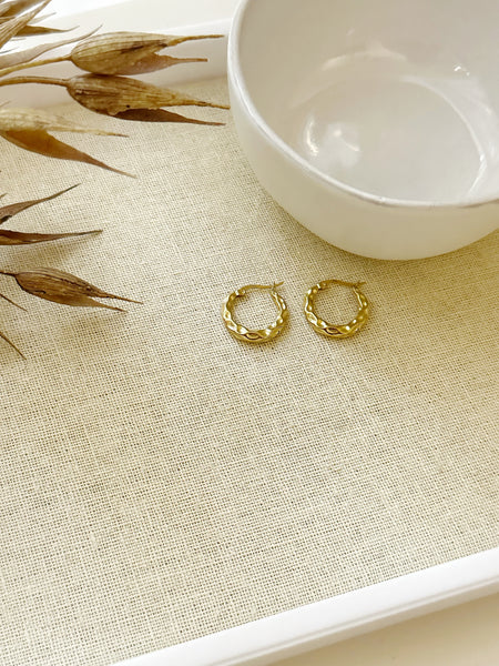 8337JE - Kiki Gold Filled Hoop Earrings