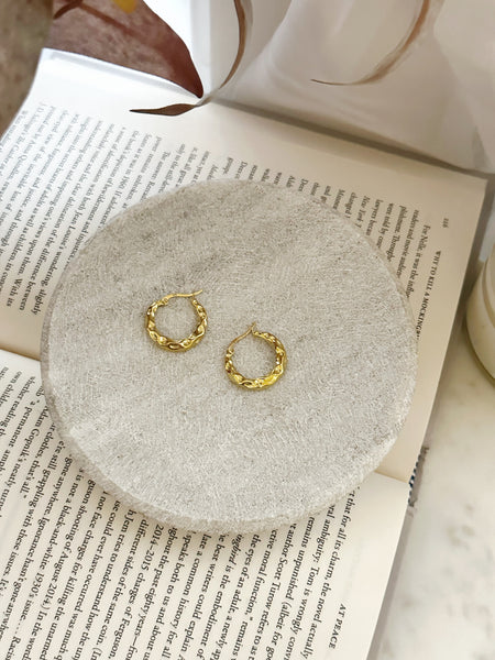 8337JE - Kiki Gold Filled Hoop Earrings