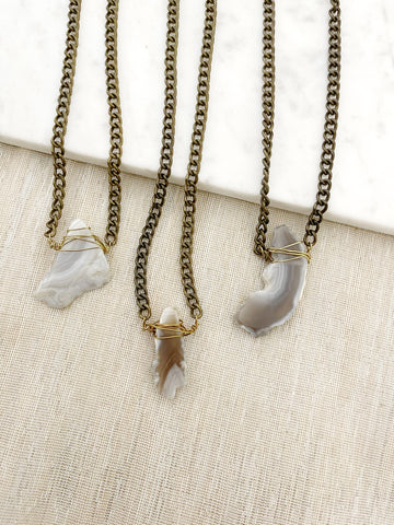 8658JN - Gray Agate Slice Necklace